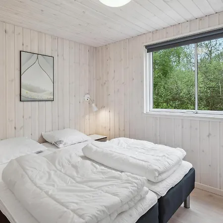 Дом отдыха Awesome In With Sauna